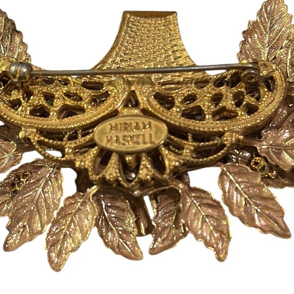 Miriam Haskell signed Vintage Brooch Gold Floral Basket Pin with Detailing - Picture 7 of 11